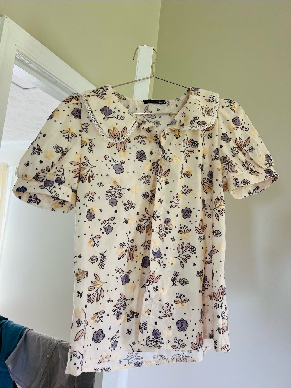 Cute Floral Puff Blouse with Peter Pan Collar - Cream